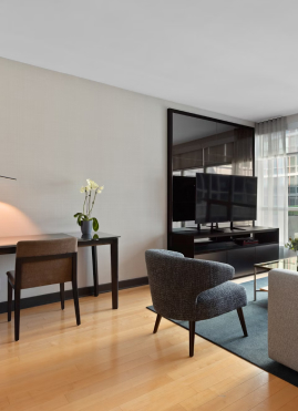 غرفة مع شرفة وجاكوزي (STDJ)