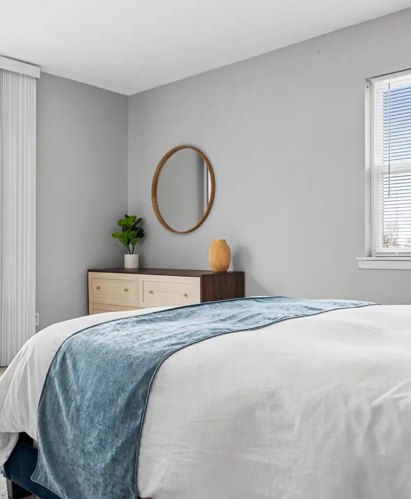 غرفة مع شرفة وجاكوزي (STDJ)